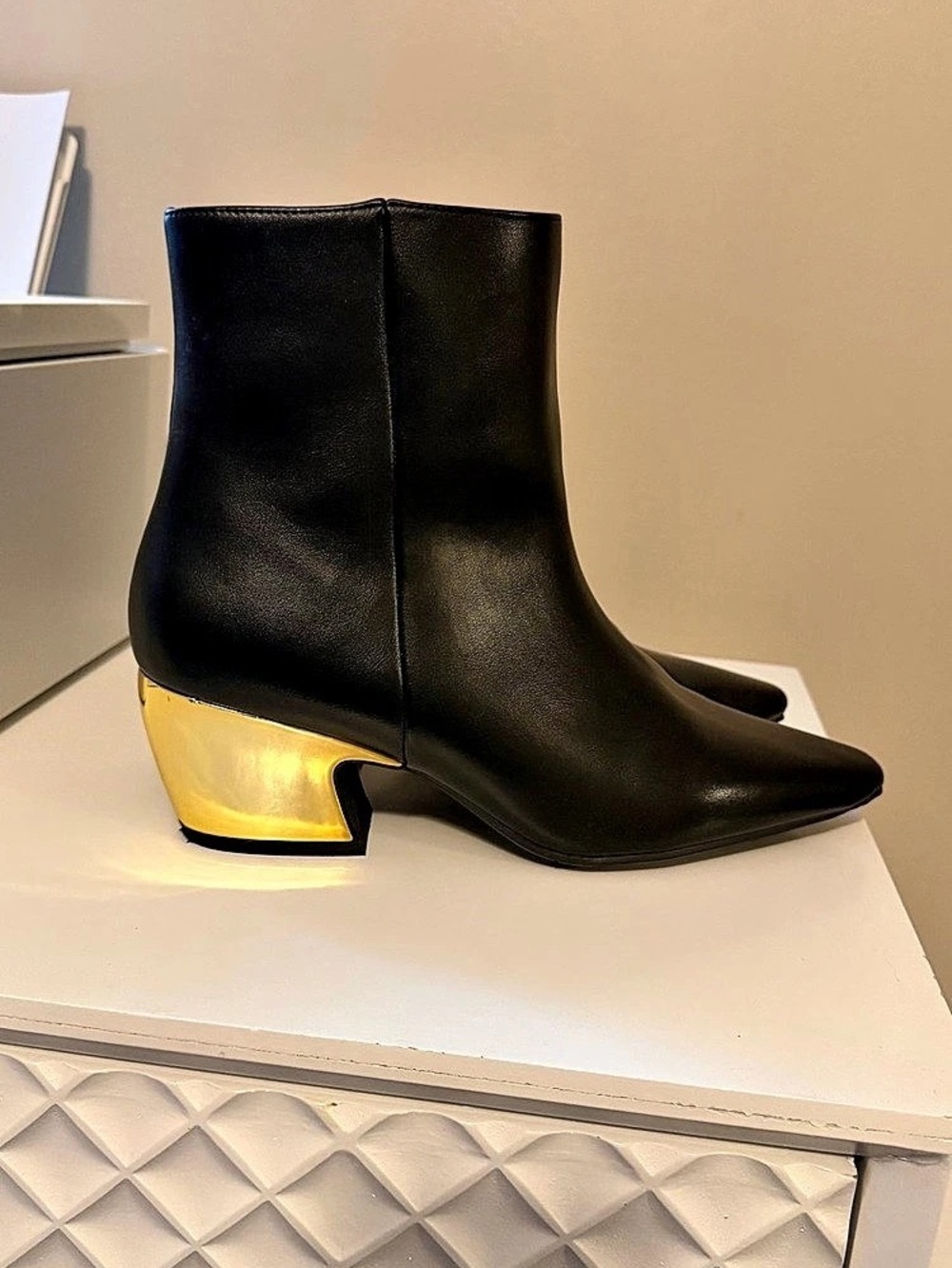 Black Pointed-Toe Ankle Boots Like New